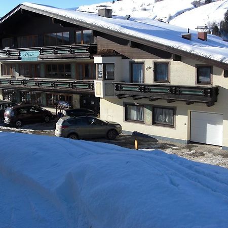Hotel-Pension Flora Saalbach-Hinterglemm Buitenkant foto