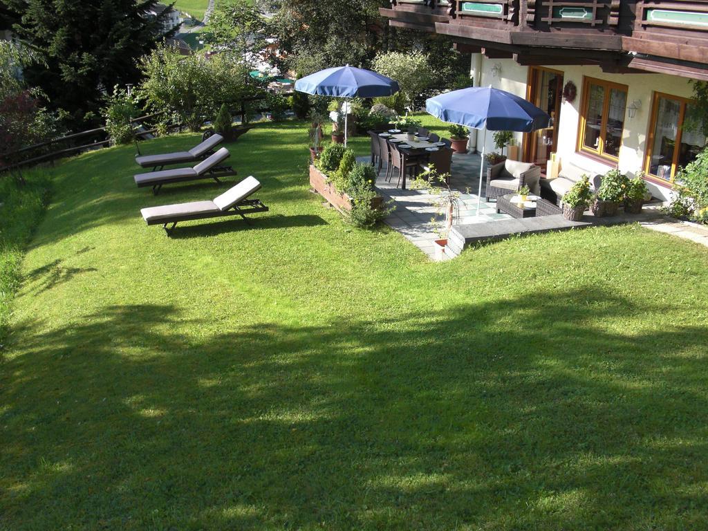 Hotel-Pension Flora Saalbach-Hinterglemm Buitenkant foto
