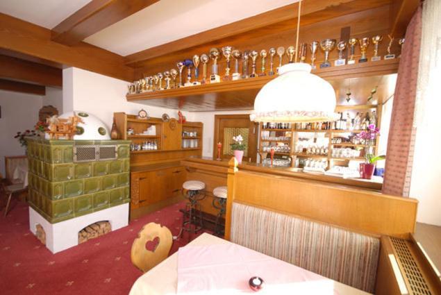 Hotel-Pension Flora Saalbach-Hinterglemm Buitenkant foto