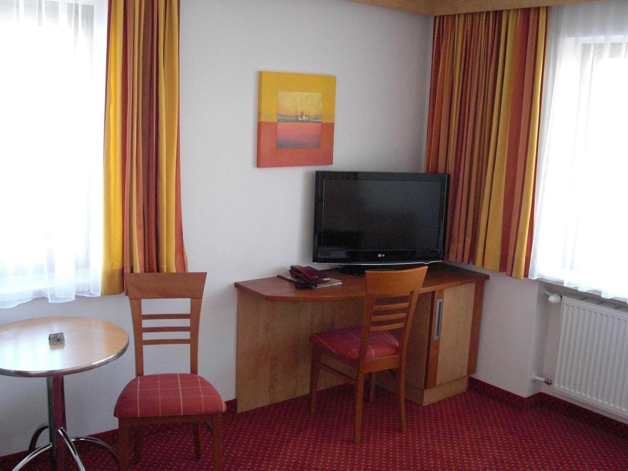Hotel-Pension Flora Saalbach-Hinterglemm Kamer foto