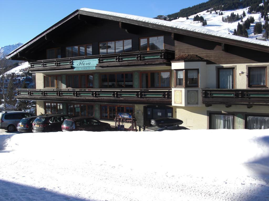 Hotel-Pension Flora Saalbach-Hinterglemm Buitenkant foto